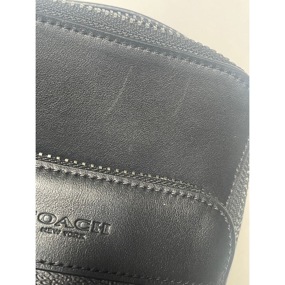 Coach Gotham Sling Pack 13 Signature Canvas Black Leather CC091 Bag - Picture 15 of 16